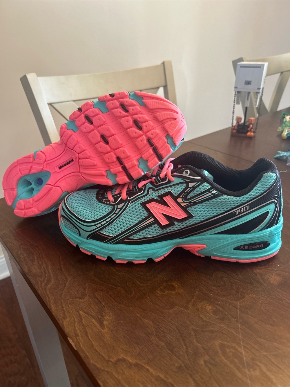 New Balance Cyber Jade Men’s 9.5/W11 VNDS